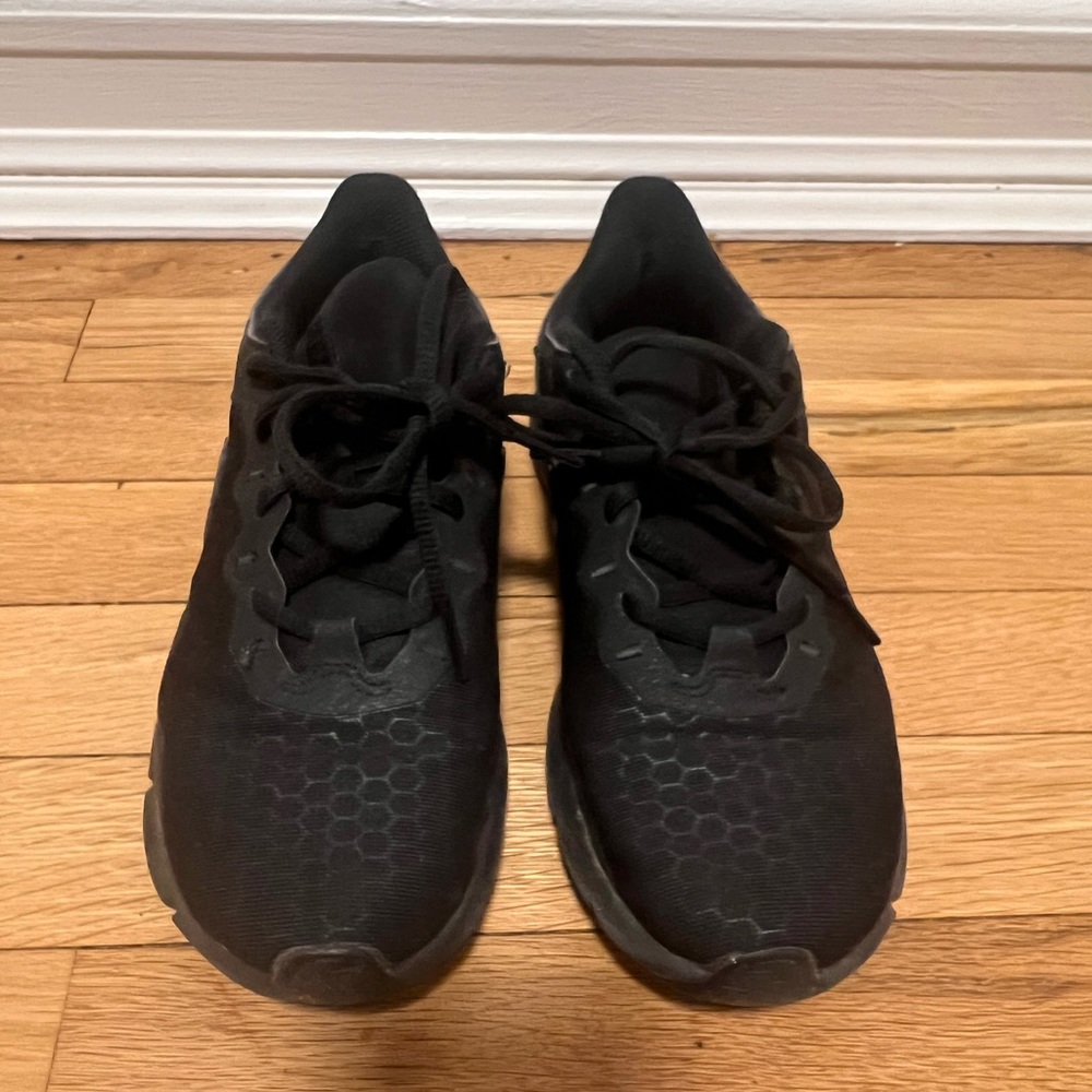 Nike Women’s Training Sneakers Shoes Black Size 7